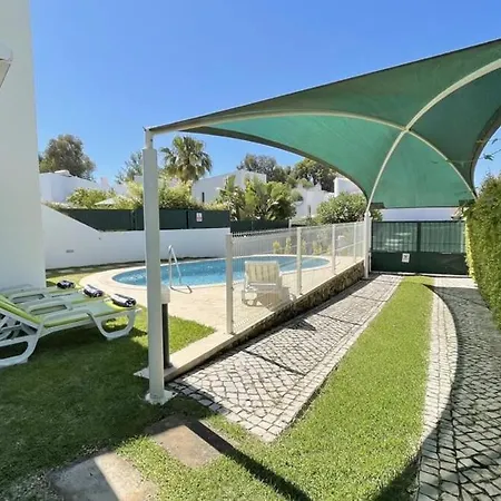 Rio - Jacuzzi & South Facing Pool Hotel