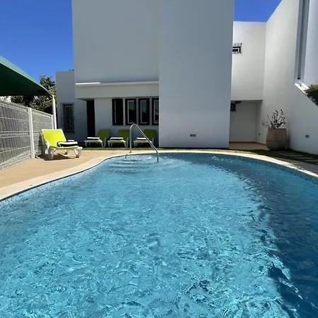 Rio - Jacuzzi & South Facing Pool Hotel Quarteira